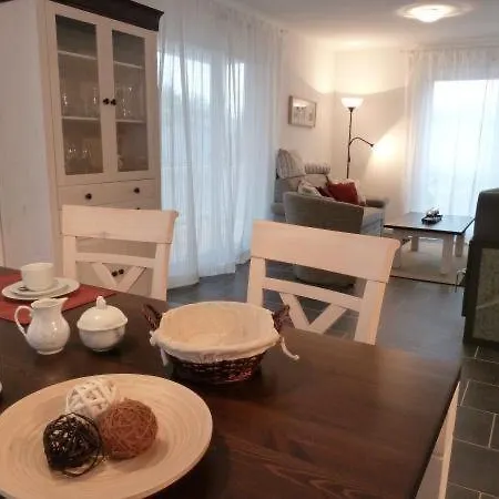 Apartamento Fewo-15-1-n-ferienwohnung-in-graal-mueritz *