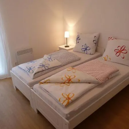 Apartamento Fewo-15-1-n-ferienwohnung-in-graal-mueritz